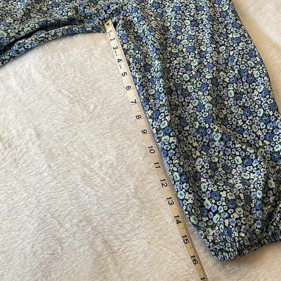 EUC Tommy Hilfiger Floral Garden Peasant Style Blouse - Picture 11 of 16